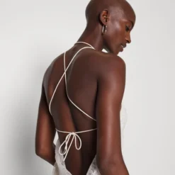 Patrizia Pepe ABITO DRESS - Cocktailkleid/festliches Kleid - Silver-coloured Lace 10 Patrizia Pepe ABITO DRESS - Cocktailkleid/festliches Kleid - Silver-coloured Lace -Günstiges Fem Glanz Geschäft 03906021b5d543a5a4c62960ca93b266