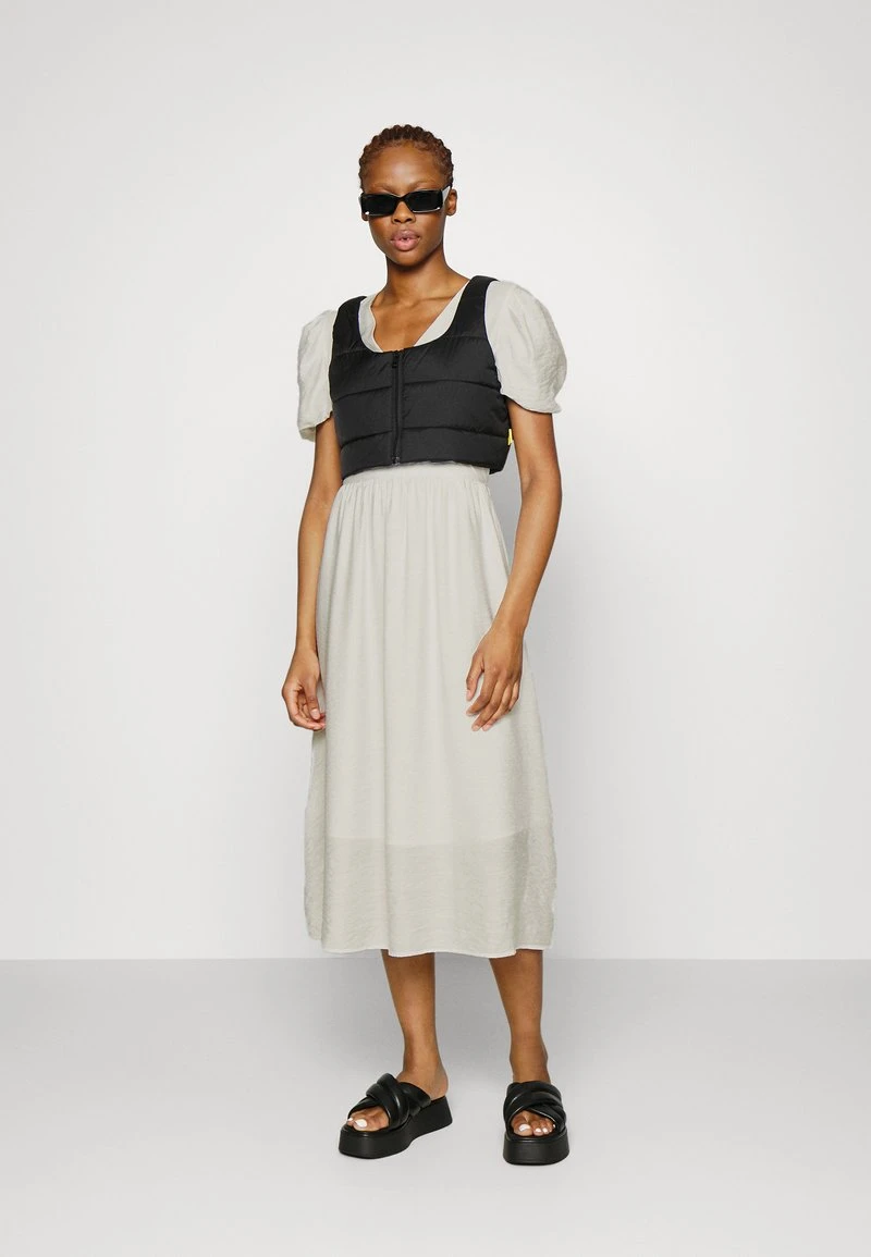 YASCLEMA MIDI DRESS - Cocktailkleid/festliches Kleid - Star White 2 YASCLEMA MIDI DRESS - Cocktailkleid/festliches Kleid - Star White – Bild 2