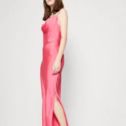 COLOURFUL REBEL CAMI UNI MIDI SLIP DRESS ZALANDO SPECIAL - Cocktailkleid/festliches Kleid - Sweet Pink -Günstiges Fem Glanz Geschäft 0e1667cf8660454eb26c3f5f40218929