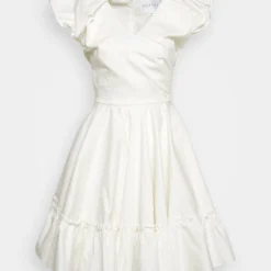 YINKA DRESS - Cocktailkleid/festliches Kleid - White 10 YINKA DRESS - Cocktailkleid/festliches Kleid - White -Günstiges Fem Glanz Geschäft 10630e1aafb3401cba2da4ad1a71cca8