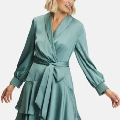 Vera Mont MIT GÜRTEL - Cocktailkleid/festliches Kleid - Tourmaline Green