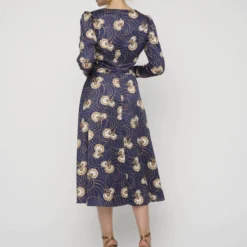 KLEO MIT BLUMENPRINT UND V AUSS - Cocktailkleid/festliches Kleid - Blau 8 KLEO MIT BLUMENPRINT UND V AUSS - Cocktailkleid/festliches Kleid - Blau -Günstiges Fem Glanz Geschäft 1374f7fc1024416c9ee1d2010065426c