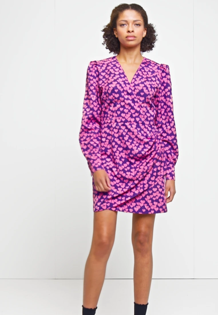 Cras YVONNE DRESS - Cocktailkleid/festliches Kleid - Heartbeats Purple 2 Cras YVONNE DRESS - Cocktailkleid/festliches Kleid - Heartbeats Purple – Bild 2