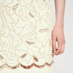 TWINSET SPECIAL EMBROIDERED - Cocktailkleid/festliches Kleid - Antique White/pomice -Günstiges Fem Glanz Geschäft 1968160999ae4bd5bd9a74ee8c15ff70