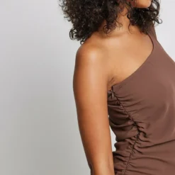 NA-KD EINARMIGES MINIKLEID - Cocktailkleid/festliches Kleid - Brown -Günstiges Fem Glanz Geschäft 1b2729c2009a4b4fb27c81259fbac805