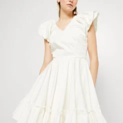 YINKA DRESS - Cocktailkleid/festliches Kleid - White 9 YINKA DRESS - Cocktailkleid/festliches Kleid - White -Günstiges Fem Glanz Geschäft 2a3c93a89fe3464fb99e1c574e61da28