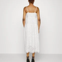 YASMONICA STRAP DRESS - Cocktailkleid/festliches Kleid - Star White 8 YASMONICA STRAP DRESS - Cocktailkleid/festliches Kleid - Star White -Günstiges Fem Glanz Geschäft 32d42ede09de4be485d15c8c5d1fbf0f