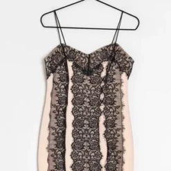 RIVER ISLAND Cocktailkleid/festliches Kleid - Beige -Günstiges Fem Glanz Geschäft 36883fa014784aa3b1fe9383f8c0bd03