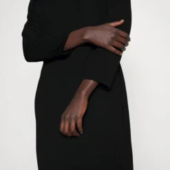 DKNY SHEATH DRESS W SHLDR CHAIN DETAIL - Cocktailkleid/festliches Kleid - Black 11 DKNY SHEATH DRESS W SHLDR CHAIN DETAIL - Cocktailkleid/festliches Kleid - Black -Günstiges Fem Glanz Geschäft 3d4bd76d5675465091681f4f010ca7ae