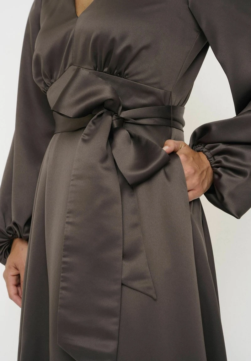 KLEO Cocktailkleid/festliches Kleid - Braun 5 KLEO Cocktailkleid/festliches Kleid - Braun – Bild 5