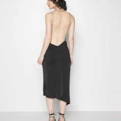 ILA CHAIN COWL NECK MIDI DRESS - Cocktailkleid/festliches Kleid - Black -Günstiges Fem Glanz Geschäft 43f8dfb4617745388a62e8d64ce1d84d