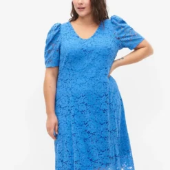 Zizzi MIT PUFFÄRMELN UND V-AUSSCHNITT - Cocktailkleid/festliches Kleid - Regatta