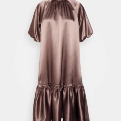 Bruuns Bazaar BERGAMOT ADELEN DRESS - Cocktailkleid/festliches Kleid - Plum Lavender 10 Bruuns Bazaar BERGAMOT ADELEN DRESS - Cocktailkleid/festliches Kleid - Plum Lavender -Günstiges Fem Glanz Geschäft 567b2de059d2496a81b5c799fd556224