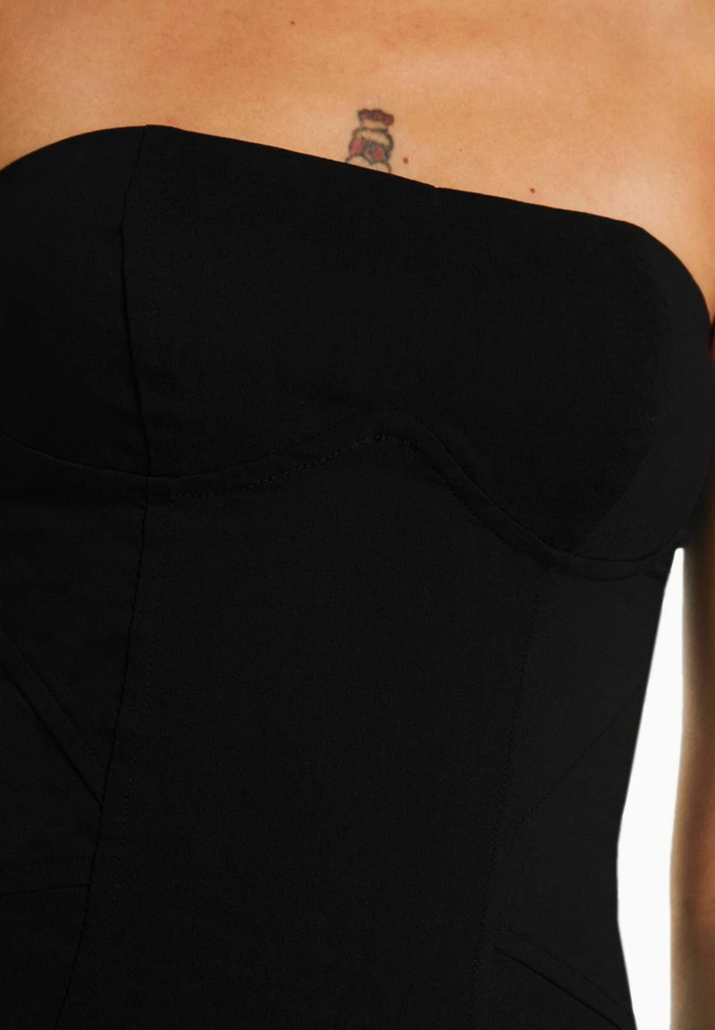 BERSHKA OFF-THE-SHOULDER WITH SEAMS - Cocktailkleid/festliches Kleid - Black 4 BERSHKA OFF-THE-SHOULDER WITH SEAMS - Cocktailkleid/festliches Kleid - Black – Bild 4