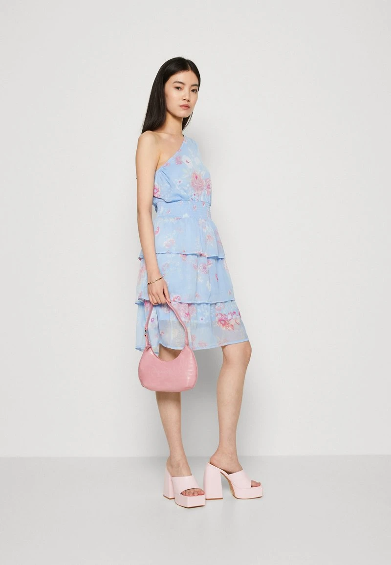 ONLY ONLASTA EMMA ONESHOULDER DRESS - Cocktailkleid/festliches Kleid - Clear Sky 2 ONLY ONLASTA EMMA ONESHOULDER DRESS - Cocktailkleid/festliches Kleid - Clear Sky – Bild 2