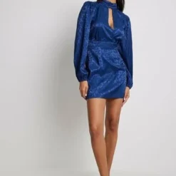 NA-KD Cocktailkleid/festliches Kleid - Dusty Blue 11 NA-KD Cocktailkleid/festliches Kleid - Dusty Blue -Günstiges Fem Glanz Geschäft 6831c1105107433ea0cd4c7a59f77f59