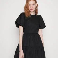 In The Style PERRIE SIAN PUFF SLEEVE MOCK DRESS WITH OPEN BACK DETAILING - Cocktailkleid/festliches Kleid - Black