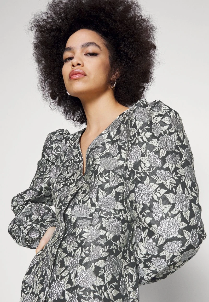 PCMERCY V NECK DRESS - Cocktailkleid/festliches Kleid - Black 4 PCMERCY V NECK DRESS - Cocktailkleid/festliches Kleid - Black – Bild 4