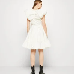 YINKA DRESS - Cocktailkleid/festliches Kleid - White 8 YINKA DRESS - Cocktailkleid/festliches Kleid - White -Günstiges Fem Glanz Geschäft 6f12f8f6615e4ad8ad1b0474393833ba