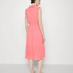 DKNY RUFFLED TIE NECK MIDI - Cocktailkleid/festliches Kleid - Sankist Coral -Günstiges Fem Glanz Geschäft 6fcfe75d86214a63ad54d873ea68ec51