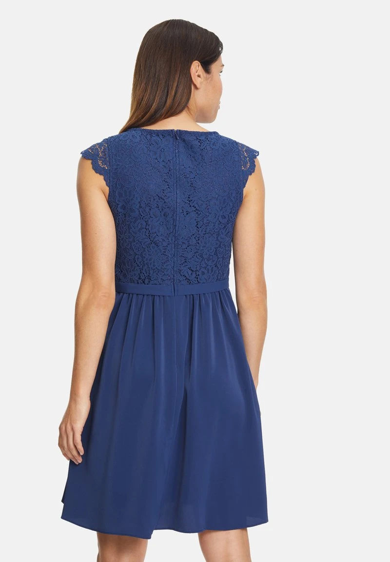Vera Mont MIT SPITZE - Cocktailkleid/festliches Kleid - Festival Blue 3 Vera Mont MIT SPITZE - Cocktailkleid/festliches Kleid - Festival Blue – Bild 3