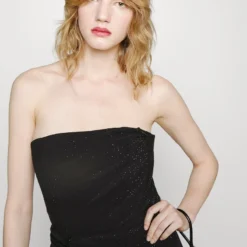 Halston GENEVA DRESS - Cocktailkleid/festliches Kleid - Black 10 Halston GENEVA DRESS - Cocktailkleid/festliches Kleid - Black -Günstiges Fem Glanz Geschäft 77e9c974b78d464597608fbad6538bd3