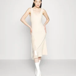 A.W.A.K.E. Mode FITTED TANK DRESS - Cocktailkleid/festliches Kleid - Beige 8 A.W.A.K.E. Mode FITTED TANK DRESS - Cocktailkleid/festliches Kleid - Beige -Günstiges Fem Glanz Geschäft 7970c571112a4bf683b895182ff2d337