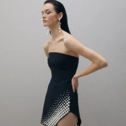 PEARL ASSYM HEM STRAPLESS MINI DRESS - Cocktailkleid/festliches Kleid - Black/white