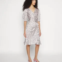 Maje RALITINA - Cocktailkleid/festliches Kleid - Rose -Günstiges Fem Glanz Geschäft 94ed01b7015e463fbed7e92e738b15c1