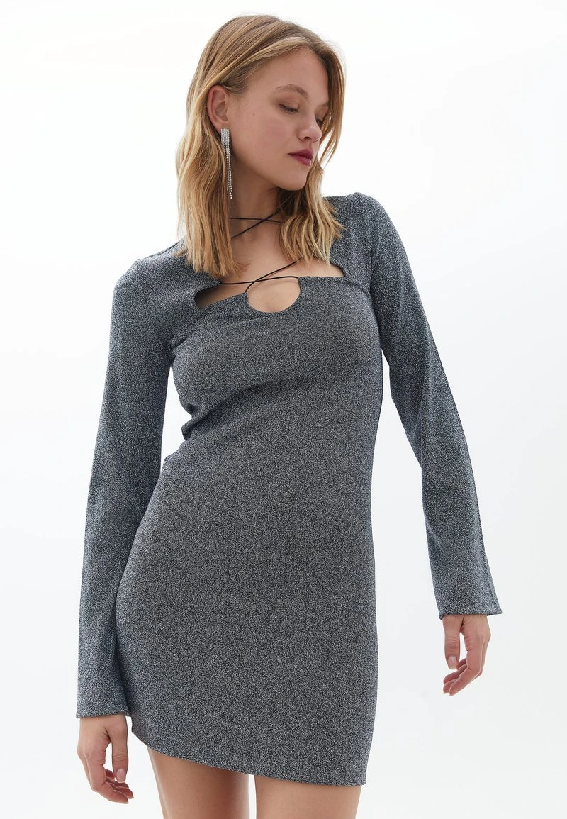 MIT BÄNDERDETAILS - Cocktailkleid/festliches Kleid - Silver 5 MIT BÄNDERDETAILS - Cocktailkleid/festliches Kleid - Silver – Bild 5