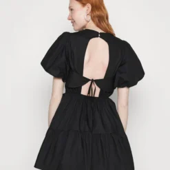 In The Style PERRIE SIAN PUFF SLEEVE MOCK DRESS WITH OPEN BACK DETAILING - Cocktailkleid/festliches Kleid - Black -Günstiges Fem Glanz Geschäft a27ac21512774400b0bfb7f8b7e6b542