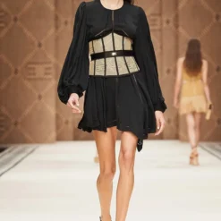 Elisabetta Franchi Cocktailkleid/festliches Kleid - Nero 9 Elisabetta Franchi Cocktailkleid/festliches Kleid - Nero -Günstiges Fem Glanz Geschäft a3a97b33dd054563acba82aadd4050f6