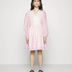 SLFALIANA SHORT WRAP DRESS - Cocktailkleid/festliches Kleid - Chalk Pink