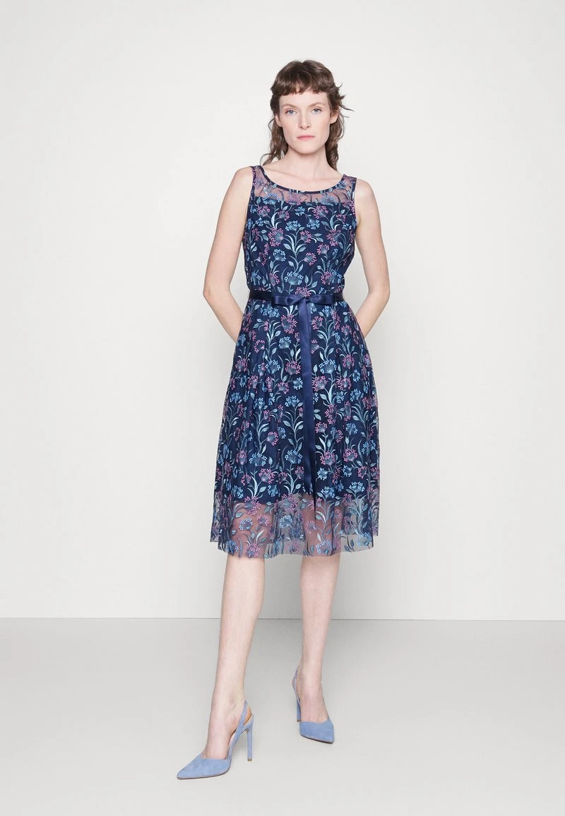 SWING DRESS EMBROIDERED - Cocktailkleid/festliches Kleid - Navy/mauve 2 SWING DRESS EMBROIDERED - Cocktailkleid/festliches Kleid - Navy/mauve – Bild 2
