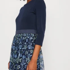 SWING DRESS MADE OF MATERIAL MIX - Cocktailkleid/festliches Kleid - Blue -Günstiges Fem Glanz Geschäft aa64295930c945fe96a1c8a00eff9f18