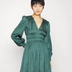 Maje RIANNA - Cocktailkleid/festliches Kleid - Green -Günstiges Fem Glanz Geschäft af7a504e307943a7a5d80e53540759b2