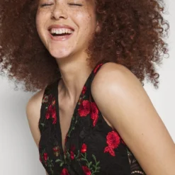 Wal G EMBROIDERED LACE MAXI - Cocktailkleid/festliches Kleid - Black/red 9 Wal G EMBROIDERED LACE MAXI - Cocktailkleid/festliches Kleid - Black/red -Günstiges Fem Glanz Geschäft b86f3a8e294d40f5b793d48a672ba89c