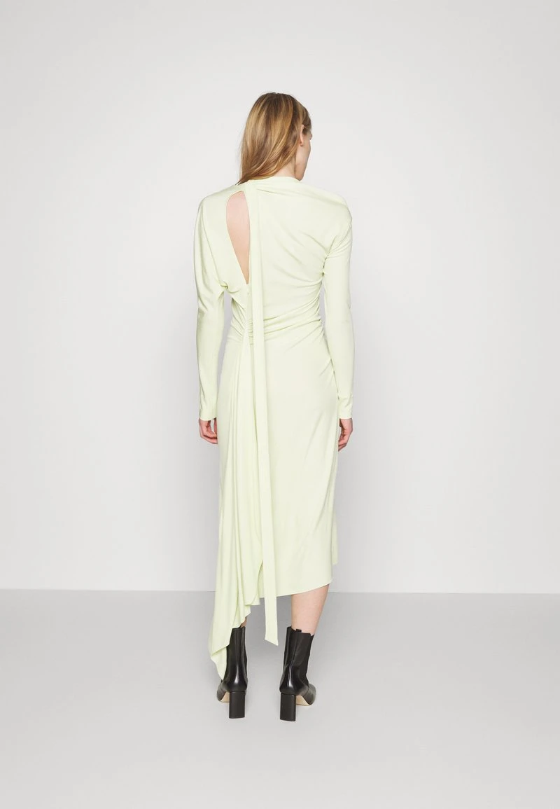 Victoria Beckham SLASH NECK RUCHED MIDI DRESS - Cocktailkleid/festliches Kleid - Lemon 5 Victoria Beckham SLASH NECK RUCHED MIDI DRESS - Cocktailkleid/festliches Kleid - Lemon – Bild 5