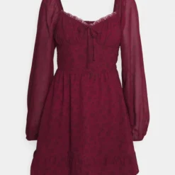 Hollister Co. PRETTY CORSET DRESS - Cocktailkleid/festliches Kleid - Burgundy 10 Hollister Co. PRETTY CORSET DRESS - Cocktailkleid/festliches Kleid - Burgundy -Günstiges Fem Glanz Geschäft bcc89b197432423f89e3515a60b7d3f7