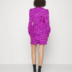 Cras YVONNE DRESS - Cocktailkleid/festliches Kleid - Heartbeats Purple 9 Cras YVONNE DRESS - Cocktailkleid/festliches Kleid - Heartbeats Purple -Günstiges Fem Glanz Geschäft c64842499caa416bbb7ce05f1c9fd5ef