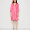 Vila VIKARI V NECK WRAP SHORT DRESS - Cocktailkleid/festliches Kleid - Fandango Pink/flame Scarlet
