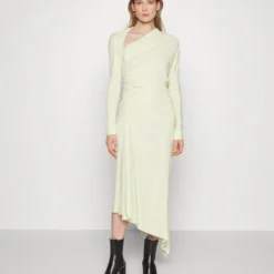 Victoria Beckham SLASH NECK RUCHED MIDI DRESS - Cocktailkleid/festliches Kleid - Lemon 9 Victoria Beckham SLASH NECK RUCHED MIDI DRESS - Cocktailkleid/festliches Kleid - Lemon -Günstiges Fem Glanz Geschäft dad450d19f4b43cbae198e216a568ff8