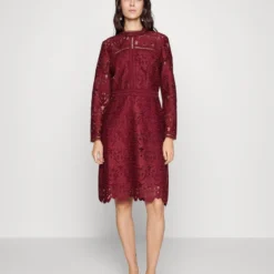 IVY OAK MONA - Cocktailkleid/festliches Kleid - Berry Red