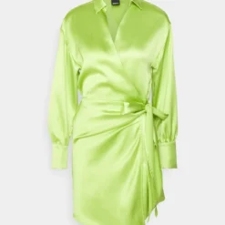 Gina Tricot KIM DRESS - Cocktailkleid/festliches Kleid - Green Glow 9 Gina Tricot KIM DRESS - Cocktailkleid/festliches Kleid - Green Glow -Günstiges Fem Glanz Geschäft db4172dabc43480eab60a7201219c6c4