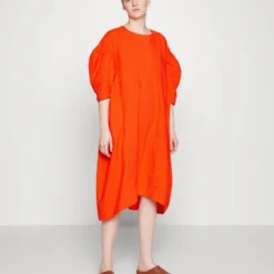 Henrik Vibskov OVER DRESS - Cocktailkleid/festliches Kleid - Flame Orange 8 Henrik Vibskov OVER DRESS - Cocktailkleid/festliches Kleid - Flame Orange -Günstiges Fem Glanz Geschäft e01160eb231b439ab9213abbaf37972d