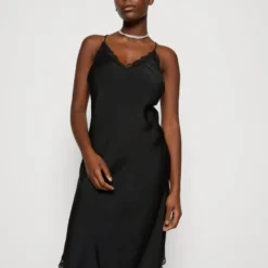 WEEKDAY BONNIE SLIP DRESS - Cocktailkleid/festliches Kleid - Black 9 WEEKDAY BONNIE SLIP DRESS - Cocktailkleid/festliches Kleid - Black -Günstiges Fem Glanz Geschäft e3cce584037f45909f6d7330e596007e