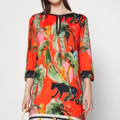 MARC CAIN Cocktailkleid/festliches Kleid - Fire Red -Günstiges Fem Glanz Geschäft e7317c77e13f4efbb5c6ed537c83740e