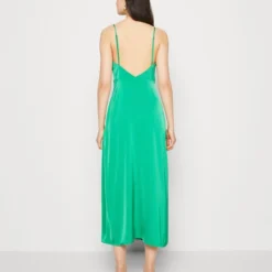 Vila VIRAVENNA DEEP BACK DRESS - Cocktailkleid/festliches Kleid - Green Bee -Günstiges Fem Glanz Geschäft e7df91463e704b9c9b3adce507b0ac9a