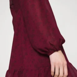 Hollister Co. PRETTY CORSET DRESS - Cocktailkleid/festliches Kleid - Burgundy 11 Hollister Co. PRETTY CORSET DRESS - Cocktailkleid/festliches Kleid - Burgundy -Günstiges Fem Glanz Geschäft e928d4967a944f7cb5a85c2ccfeb0352