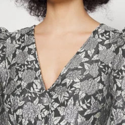 PCMERCY V NECK DRESS - Cocktailkleid/festliches Kleid - Black 10 PCMERCY V NECK DRESS - Cocktailkleid/festliches Kleid - Black -Günstiges Fem Glanz Geschäft f006431c0d7e4a3dace3afabbec1adb8